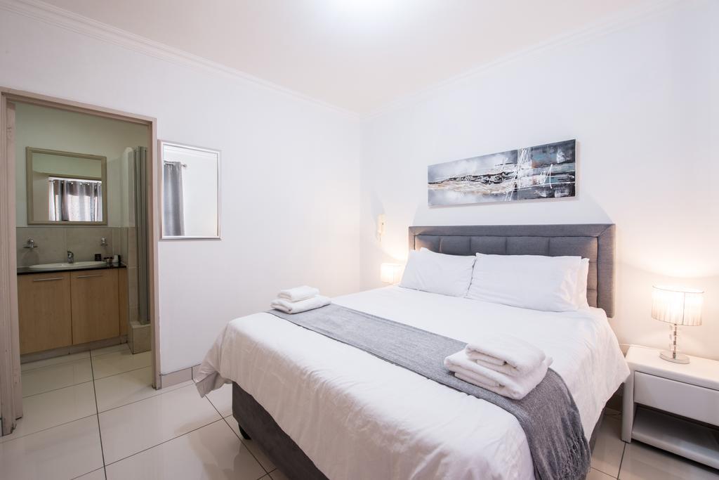 Prestige Apartments Sandton At Westpoint Йоханесбург Екстериор снимка