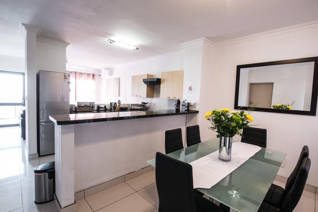 Prestige Apartments Sandton At Westpoint Йоханесбург Стая снимка