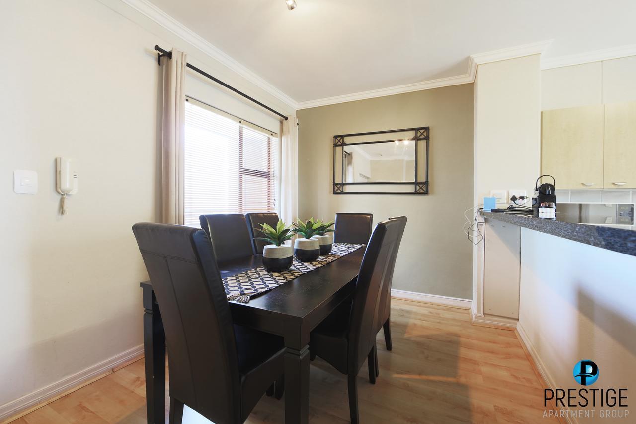 Prestige Apartments Sandton At Westpoint Йоханесбург Екстериор снимка